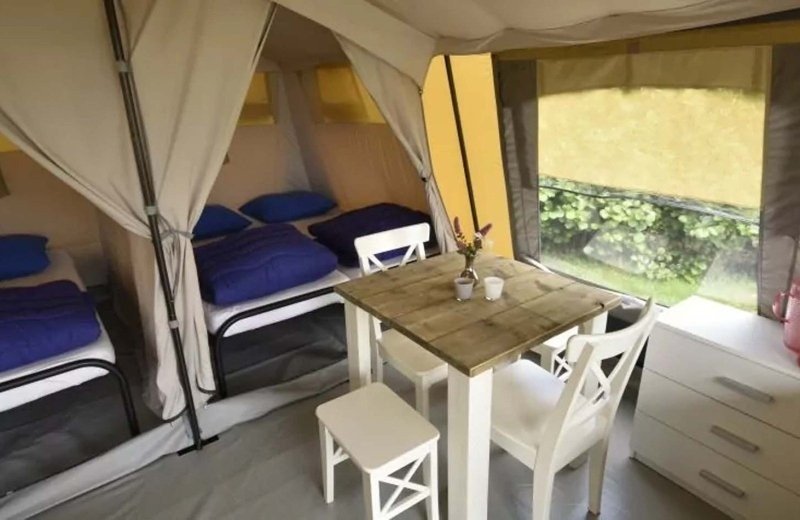 Boogtent terschelling woonkamer