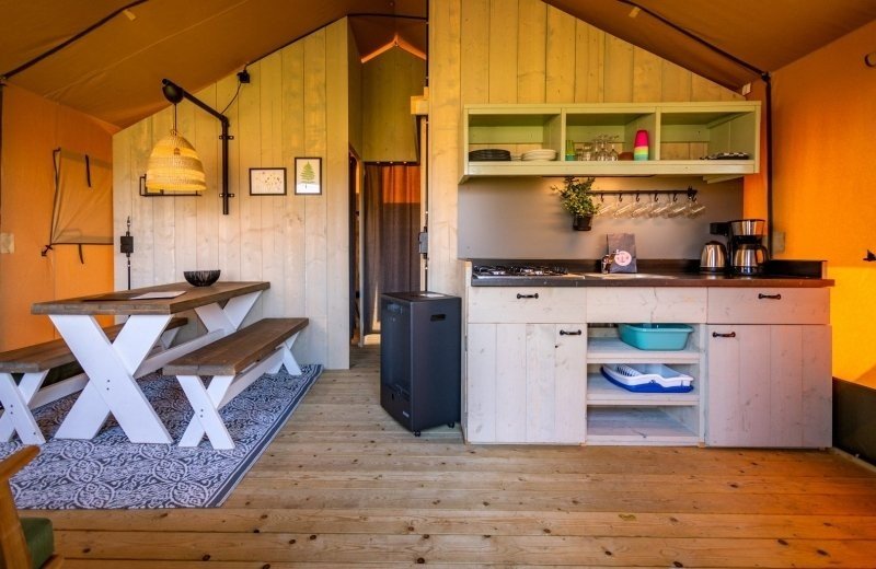 Safaricottage met sanitair 5 personen 4