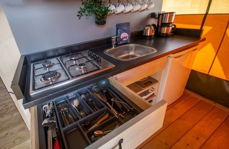 Safaritent met sanitair 3