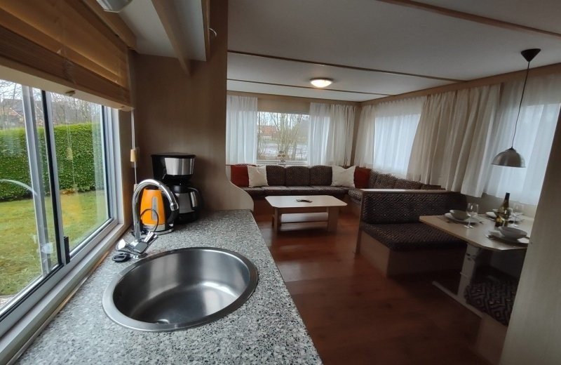 Stacaravan de slenk terschelling woonkamer